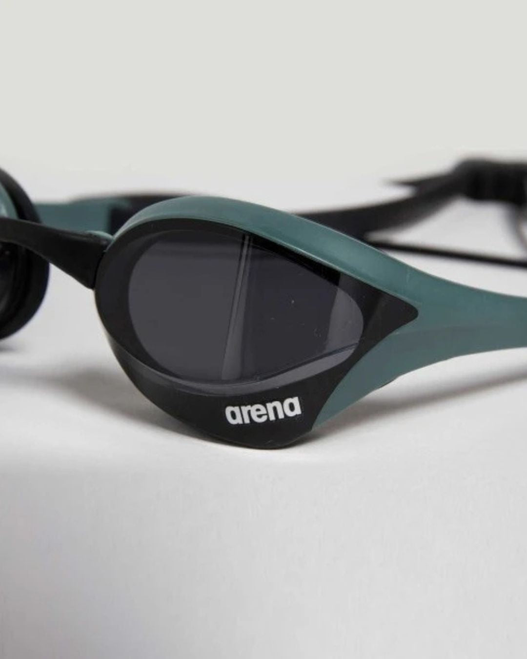 Occhialini Nuoto Arena Cobra Ultra Swipe Dark Smoke Army